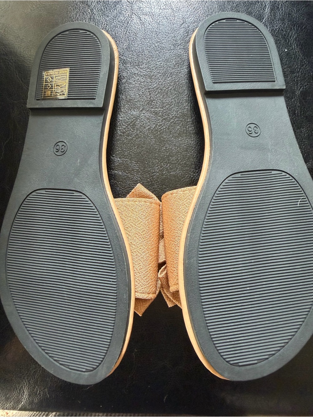 Simple Love Women’s Beige Bow Slide Sandals Size 36 US 5.5-6 Flat Slip On - Picture 2 of 2